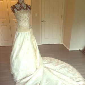 NWT ivory wedding dress size S
